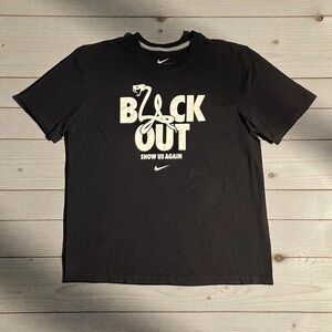 Nike Kobe Bryant Mamba "Black Out Show Us Again" t-shirt in XL